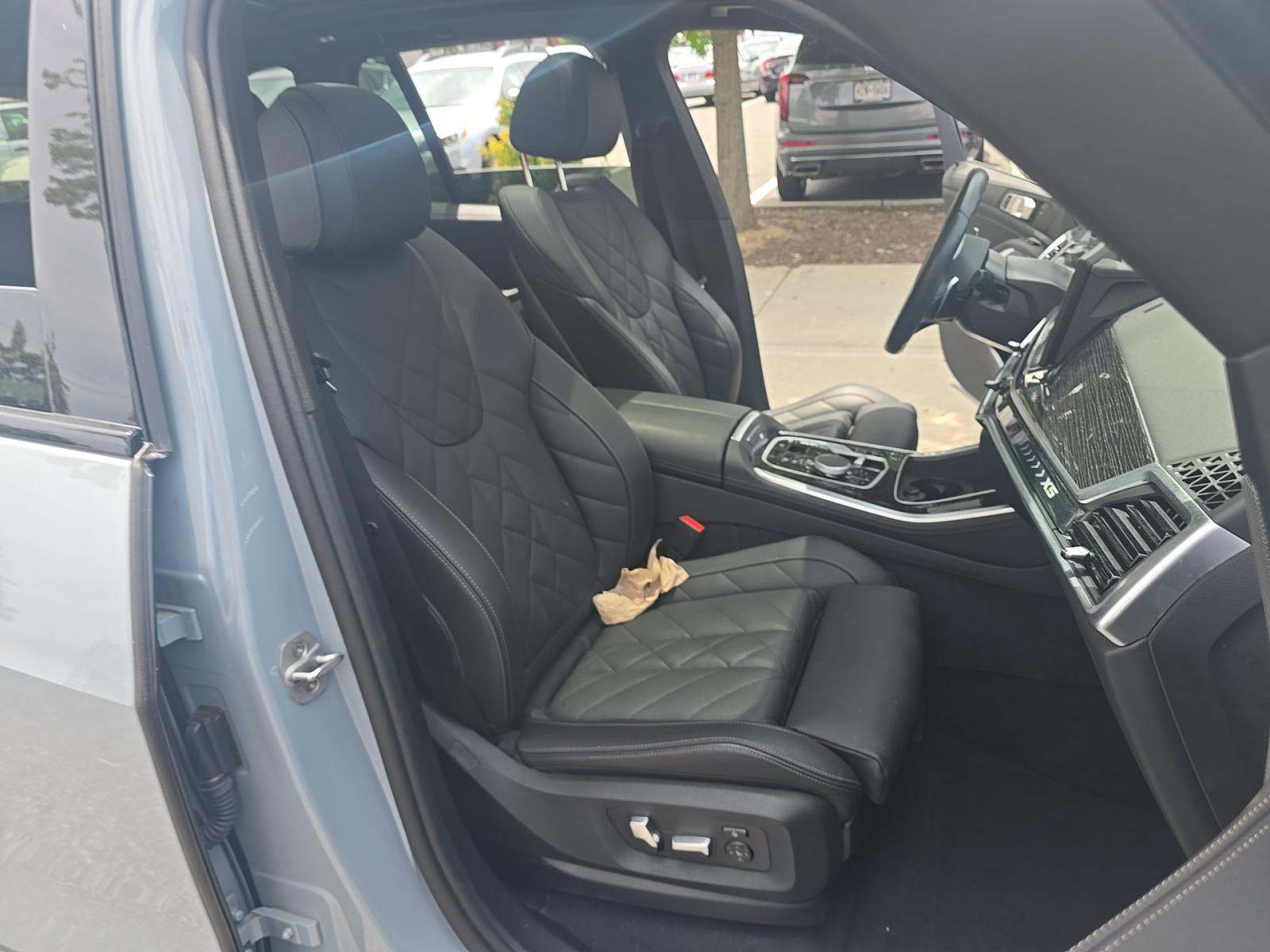 2025 BMW X5 xDrive40i AWD