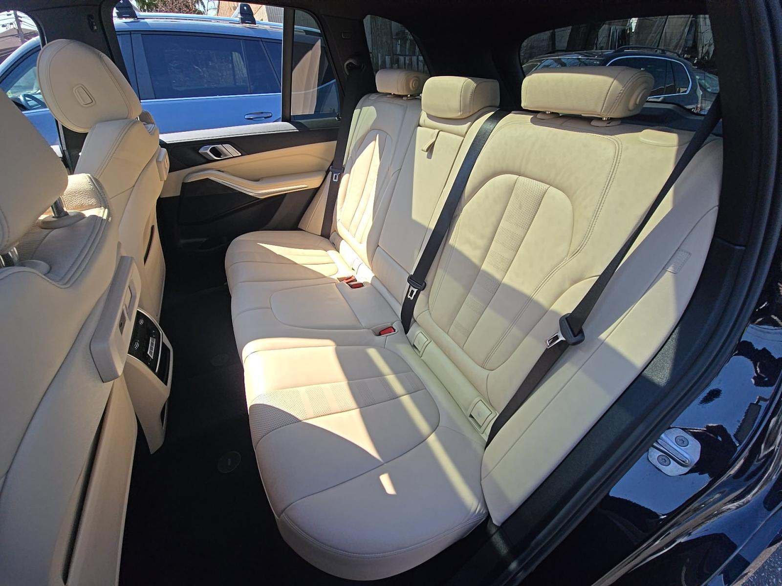 2022 BMW X5 xDrive40i AWD