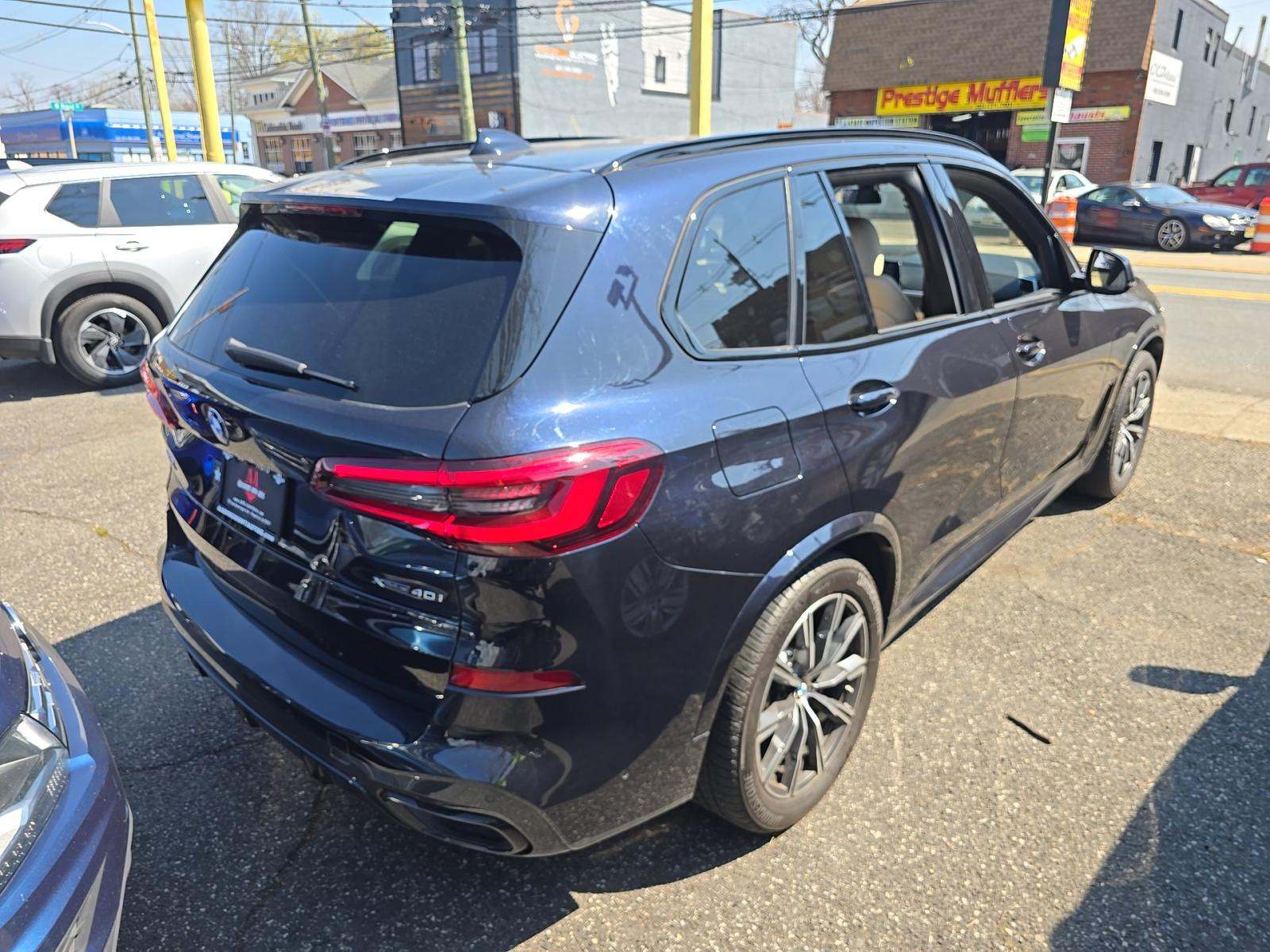 2022 BMW X5 xDrive40i AWD