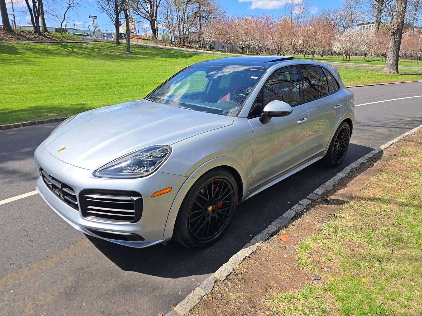 PORSCHE CAYENNE - 1