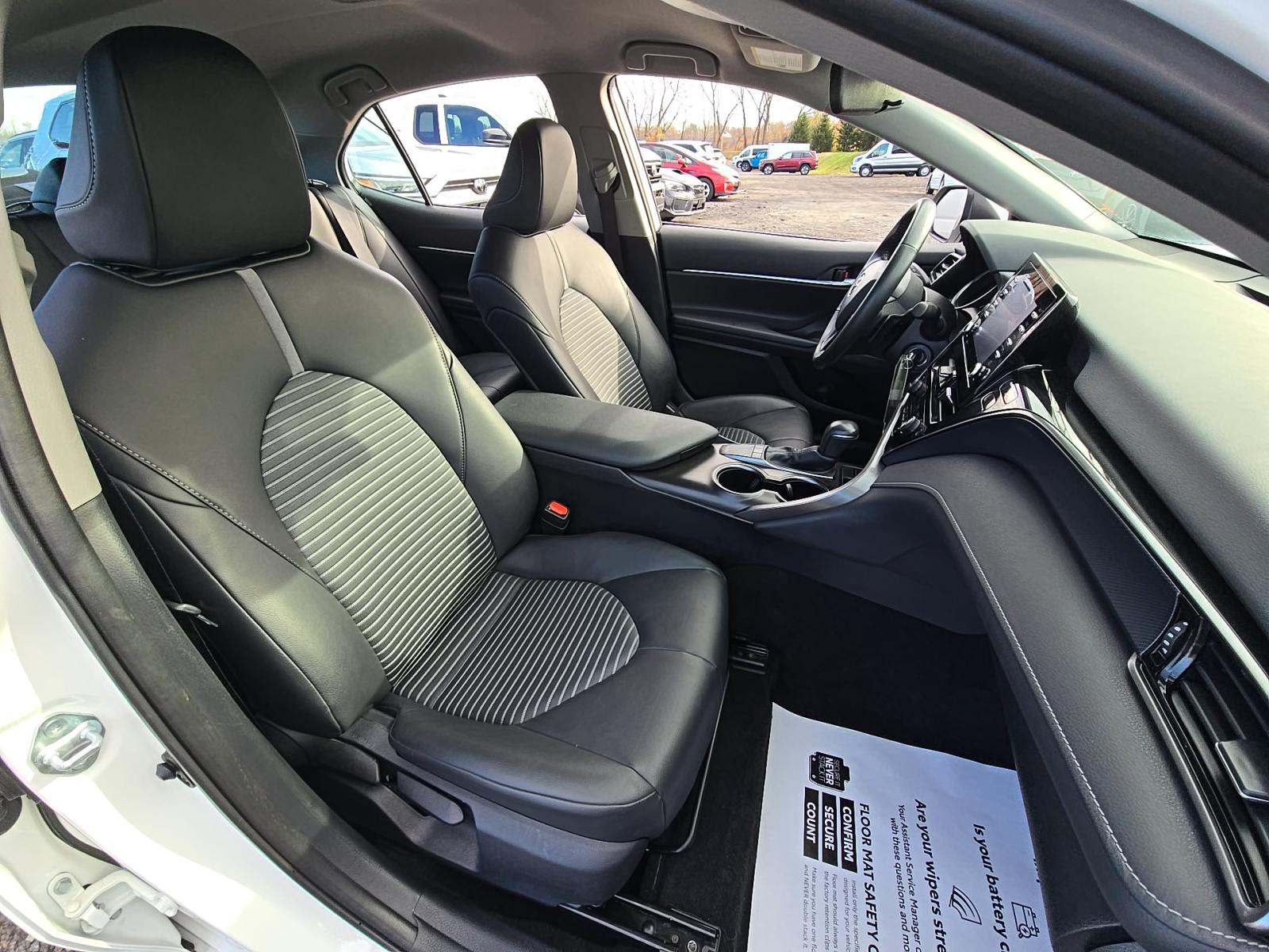 2024 Toyota Camry SE FWD