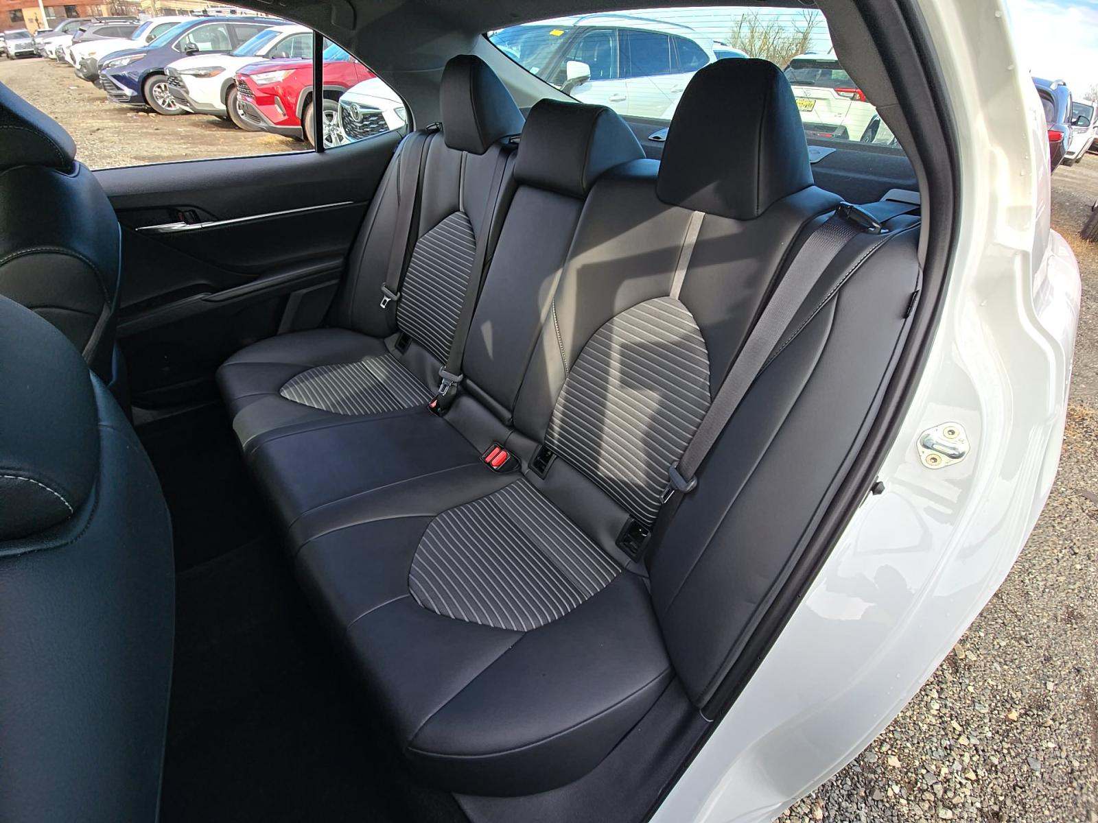 2024 Toyota Camry SE FWD