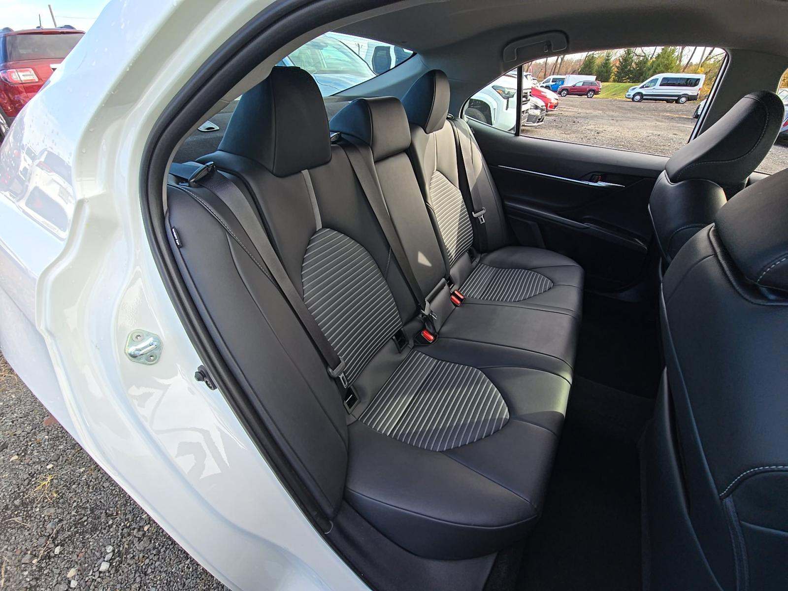 2024 Toyota Camry SE FWD