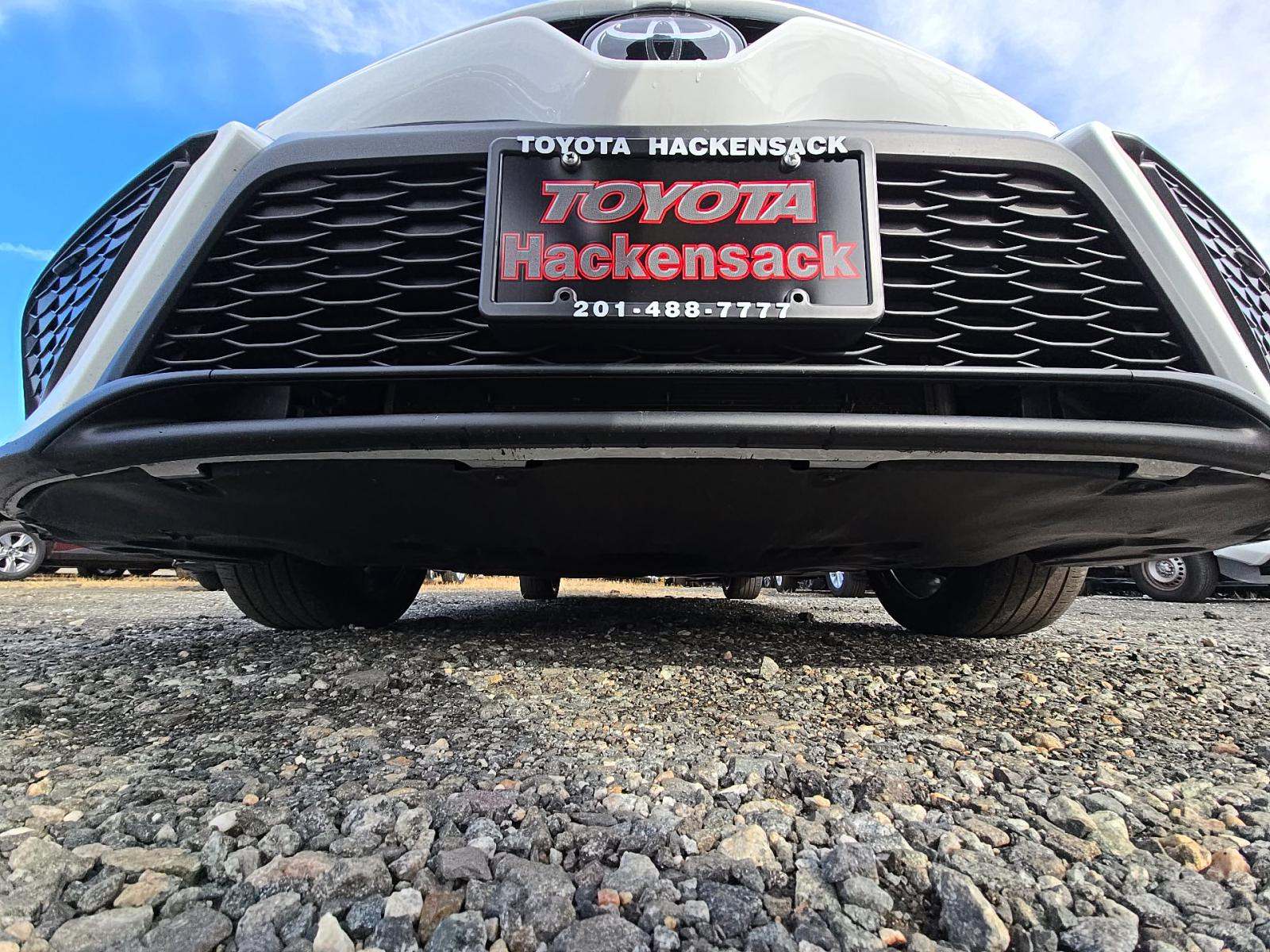 2024 Toyota Camry SE FWD