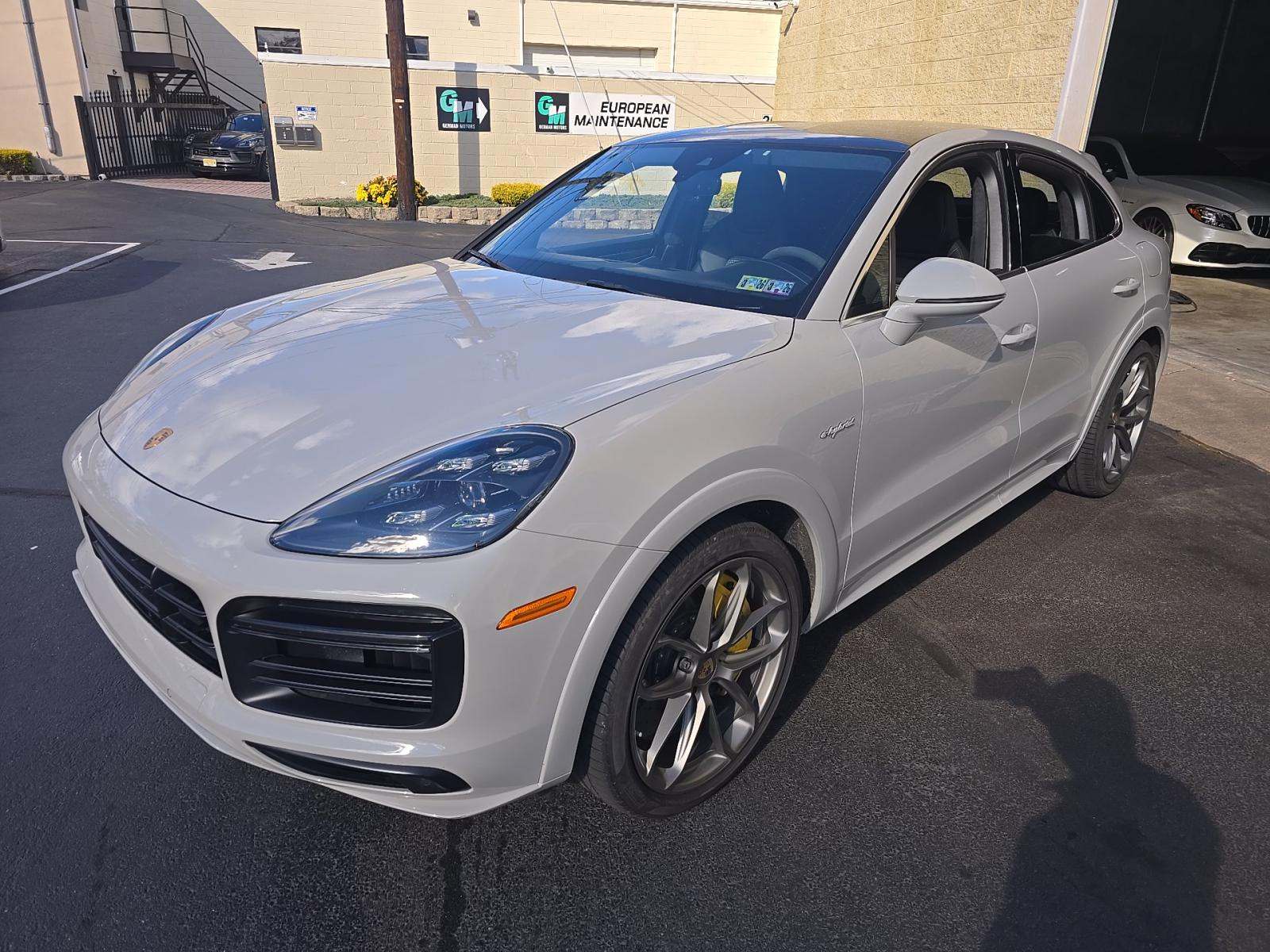 2021 Porsche Cayenne Turbo S E-Hybrid Coupe