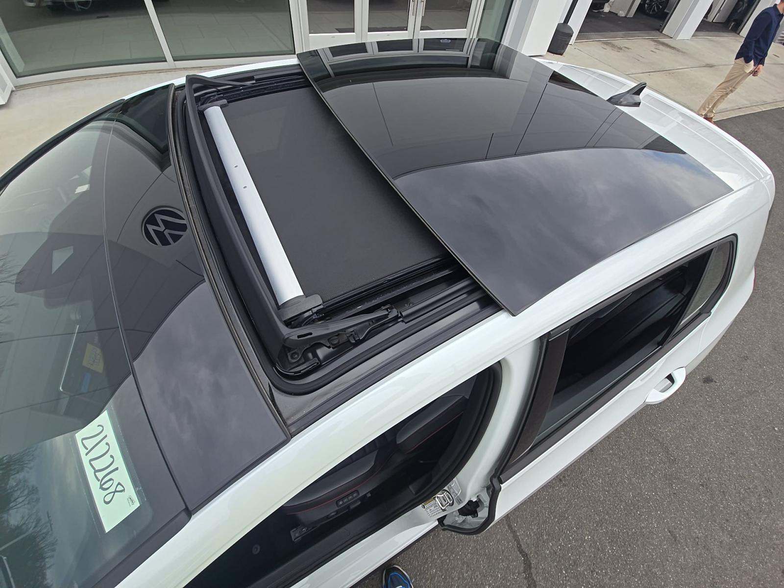 2025 Volkswagen Golf GTI 2.0T SE FWD