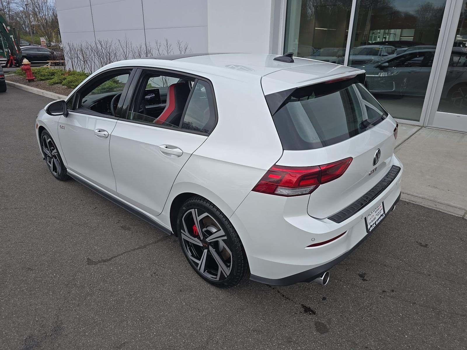 2025 Volkswagen Golf GTI 2.0T SE FWD