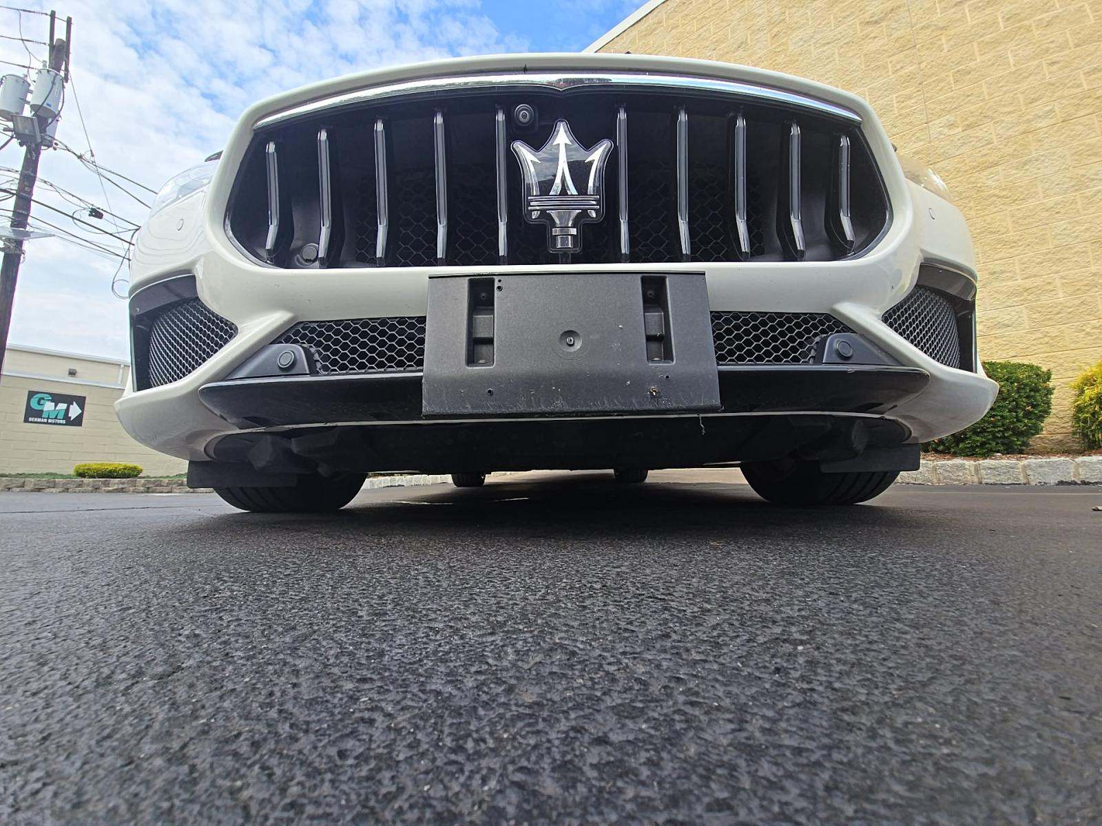 2022 Maserati Quattroporte Modena Q4 AWD