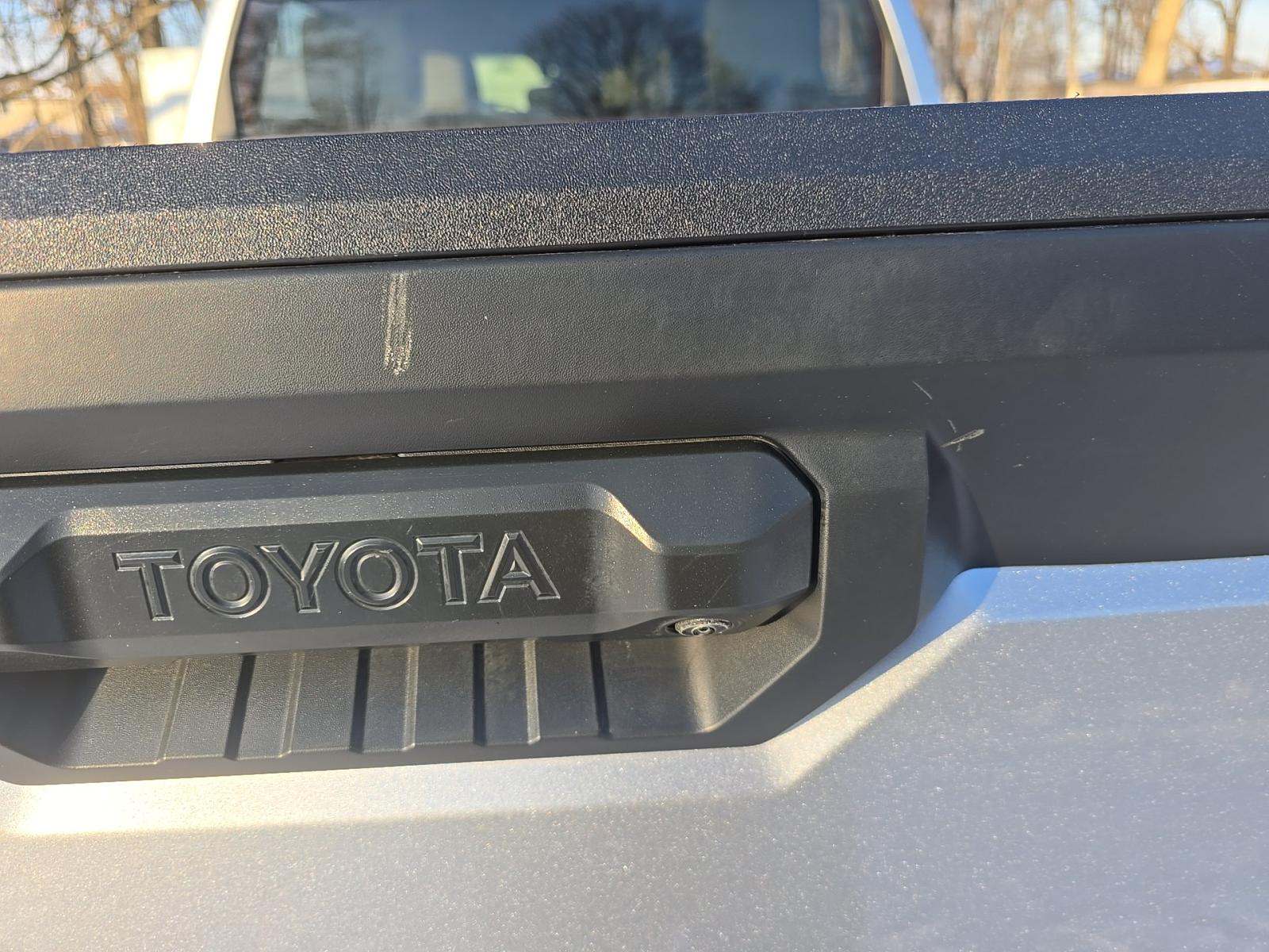 2024 Toyota Tundra SR5 AWD