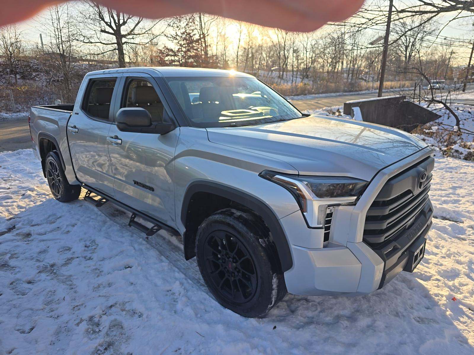 2024 Toyota Tundra SR5 AWD