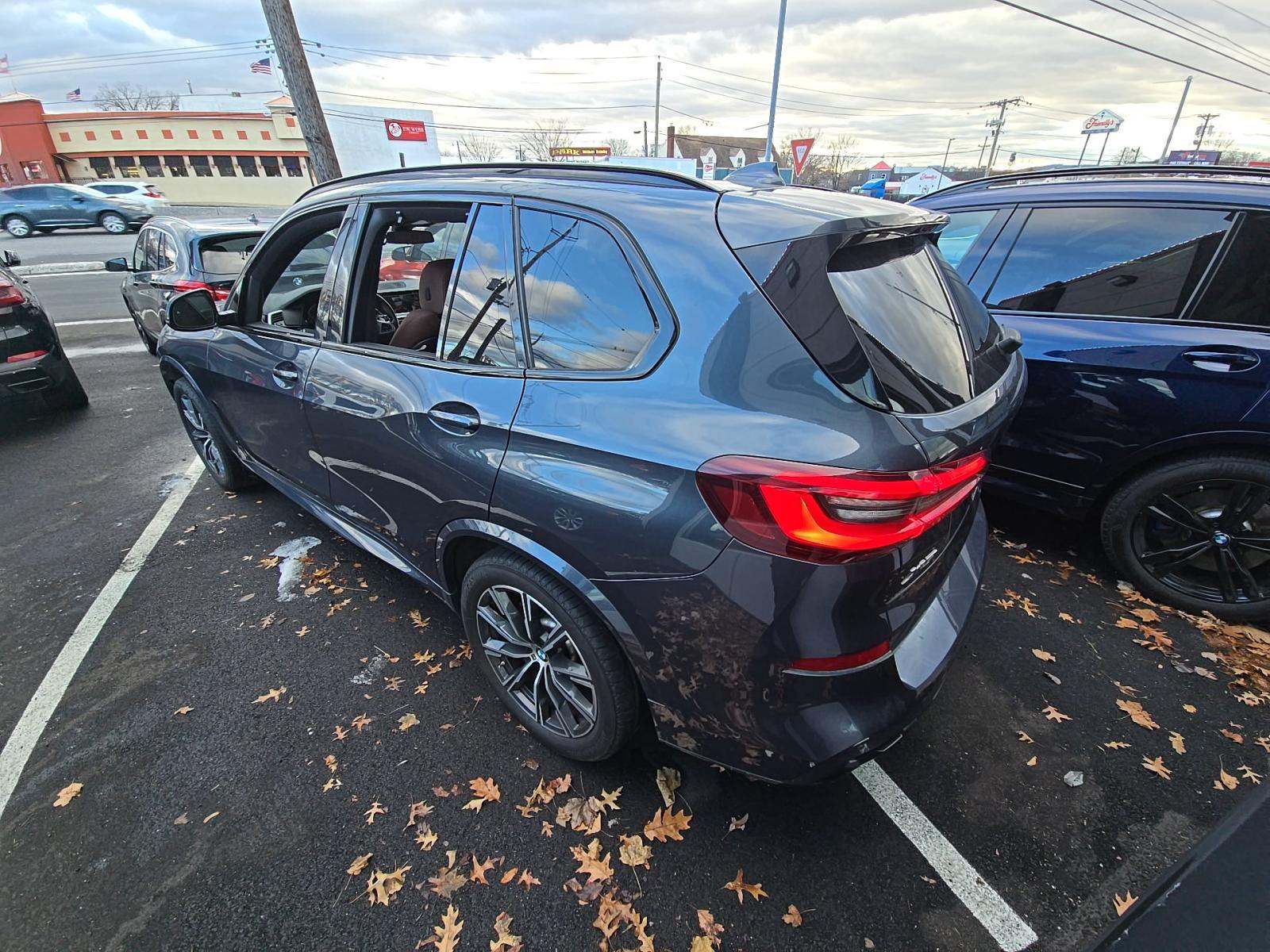 2022 BMW X5 xDrive40i AWD