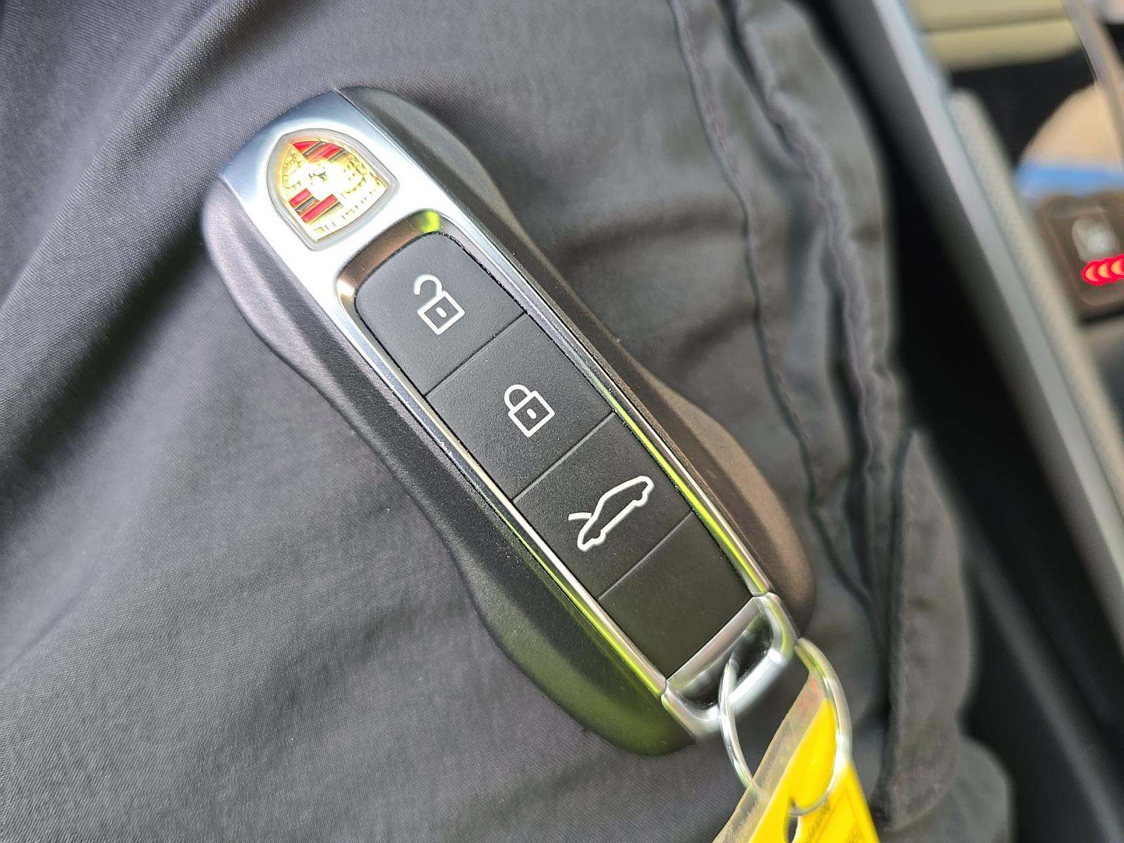 2022 Porsche 911 Carrera RWD