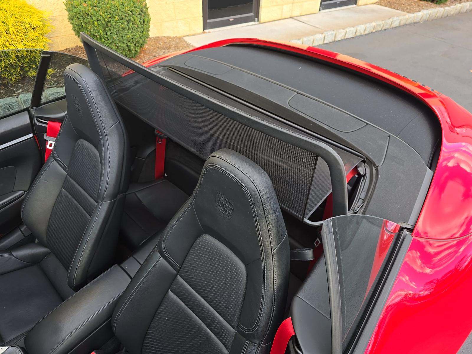 2022 Porsche 911 Carrera RWD