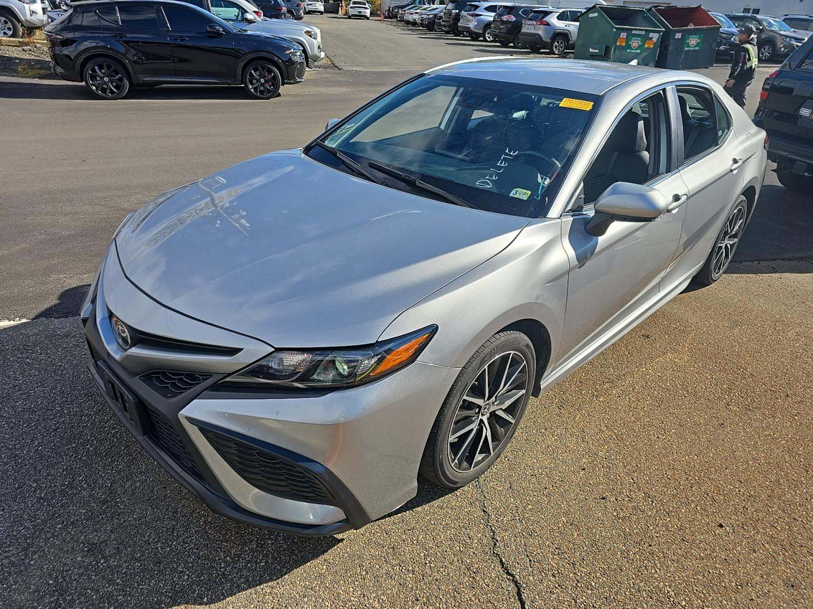 2024 Toyota Camry SE FWD