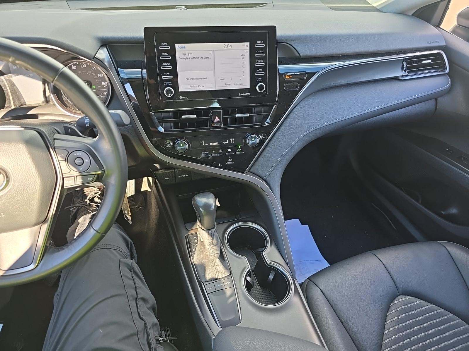 2024 Toyota Camry SE FWD