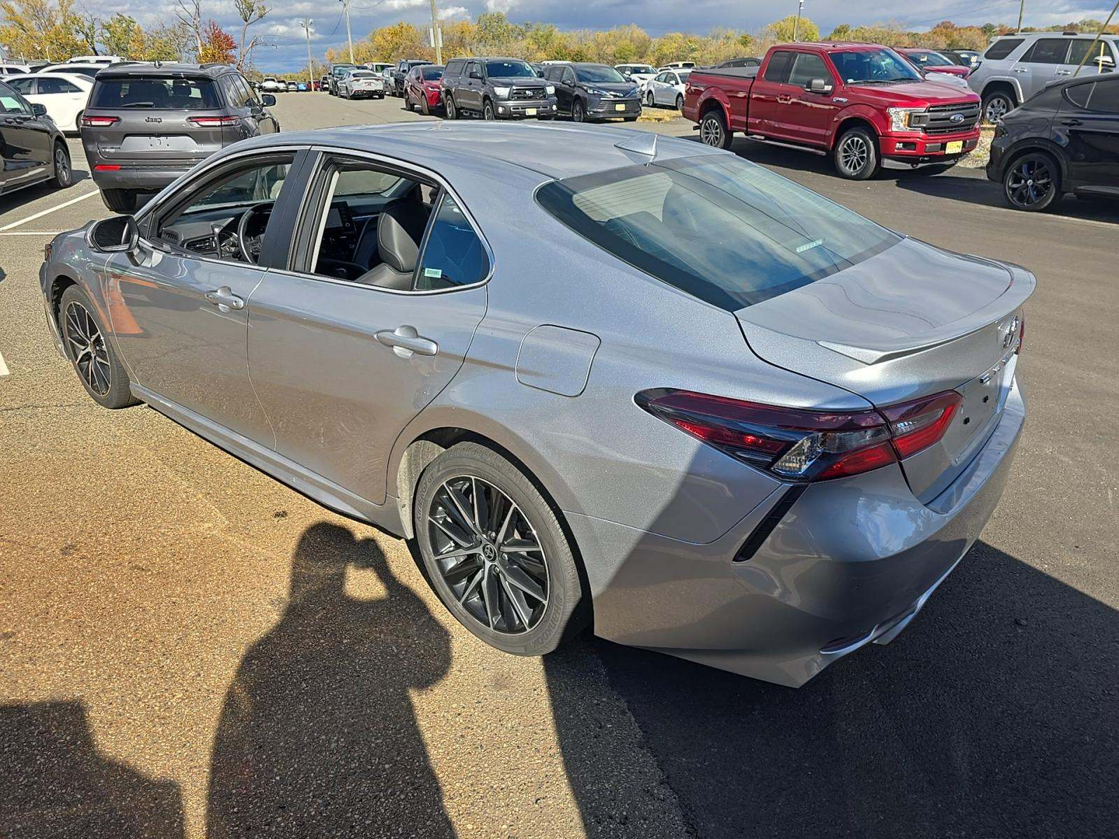 2024 Toyota Camry SE FWD