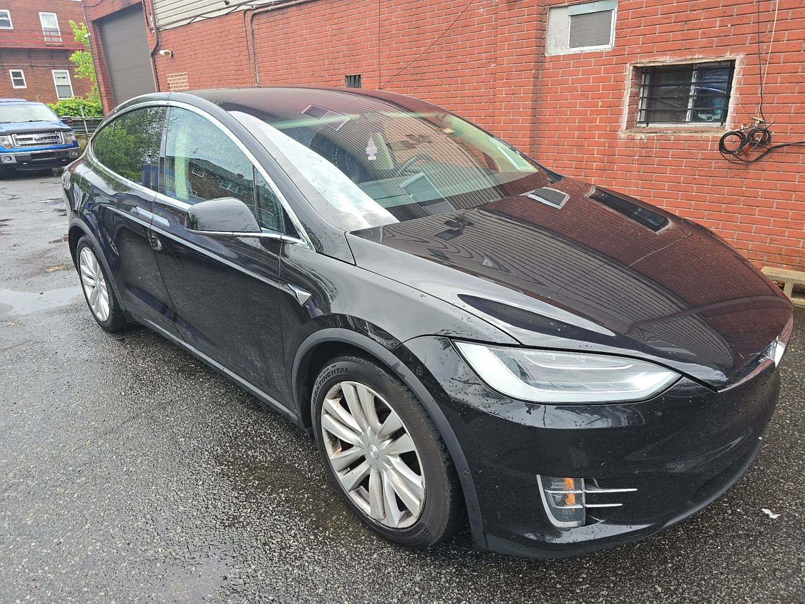 2016 Tesla Model X 90D AWD