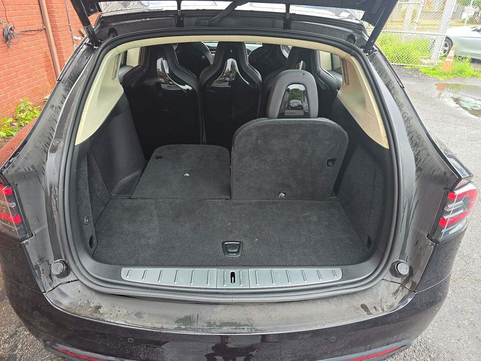 2016 Tesla Model X 90D AWD