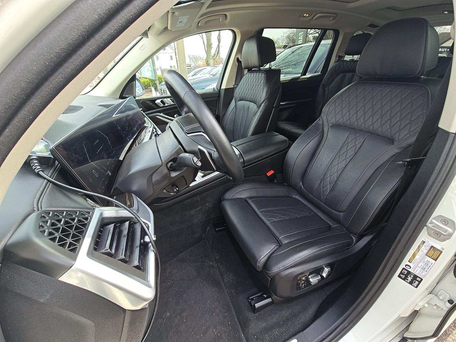 2025 BMW X7 xDrive40i AWD