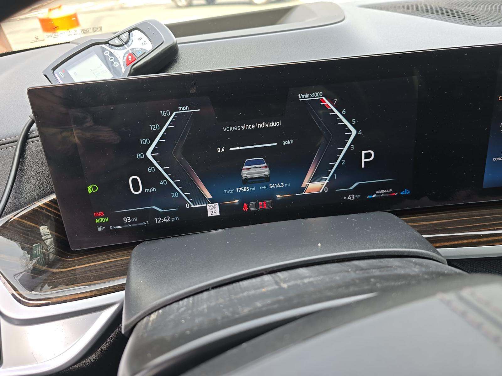 2025 BMW X7 xDrive40i AWD