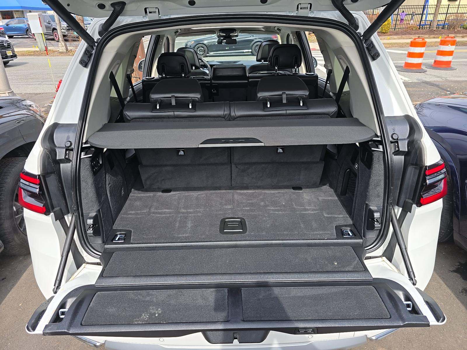 2025 BMW X7 xDrive40i AWD