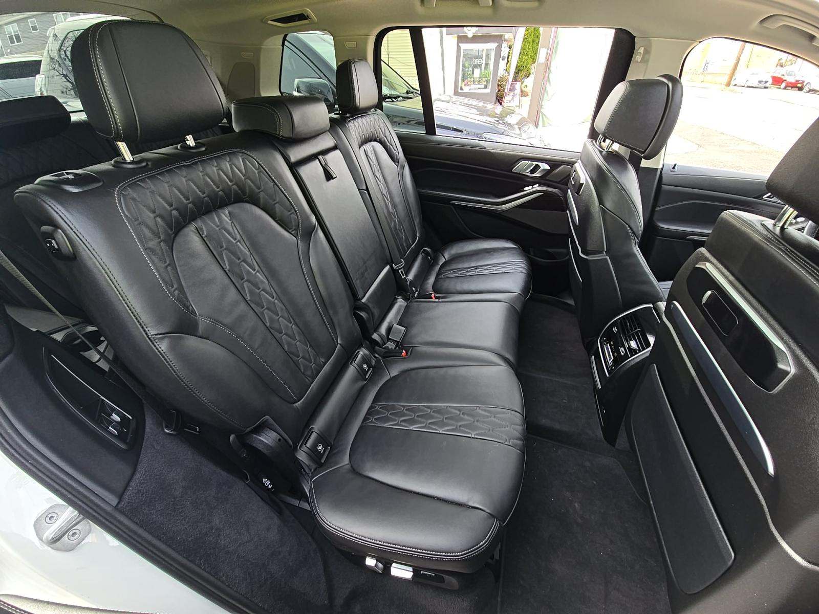 2025 BMW X7 xDrive40i AWD