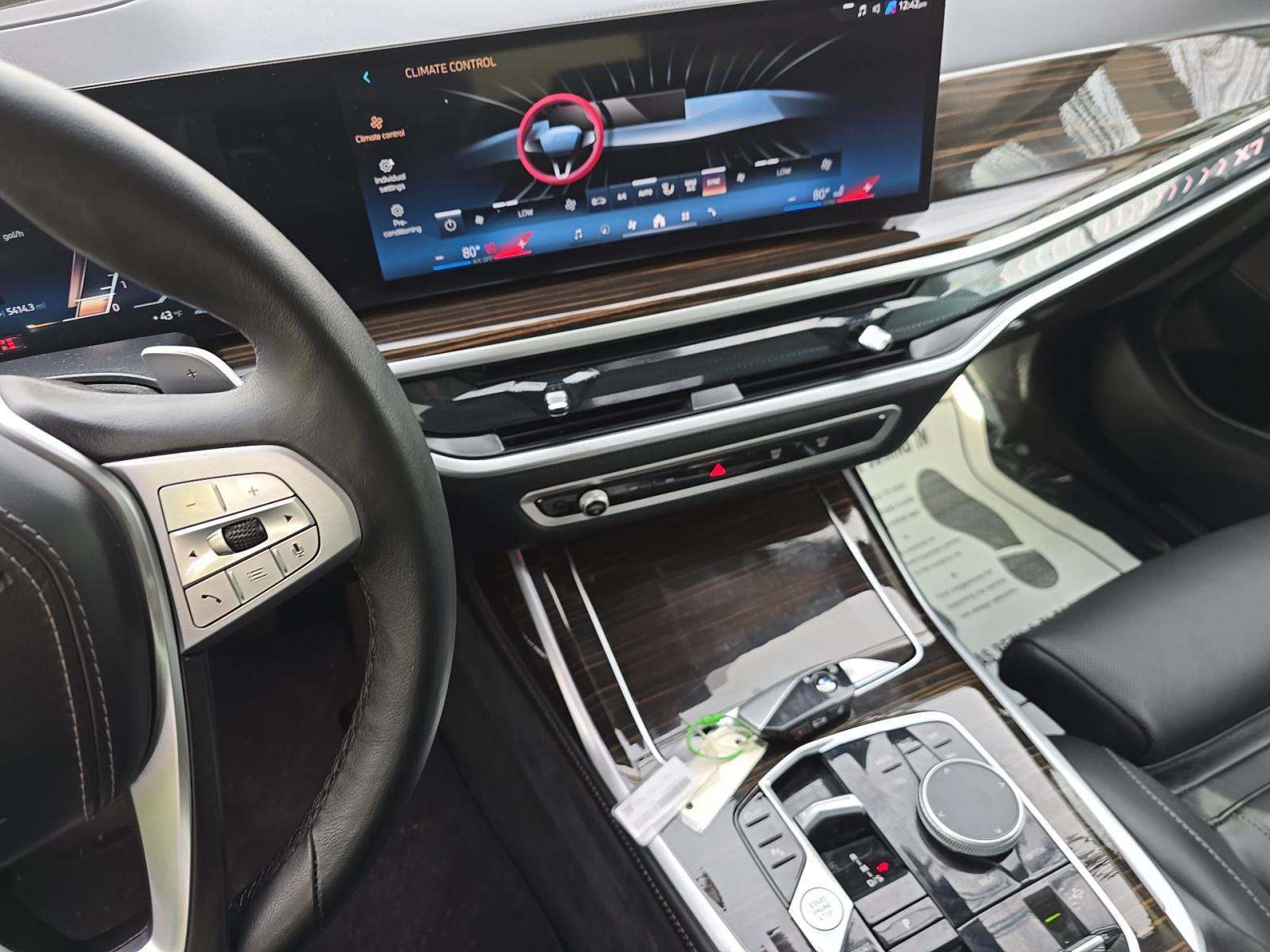 2025 BMW X7 xDrive40i AWD