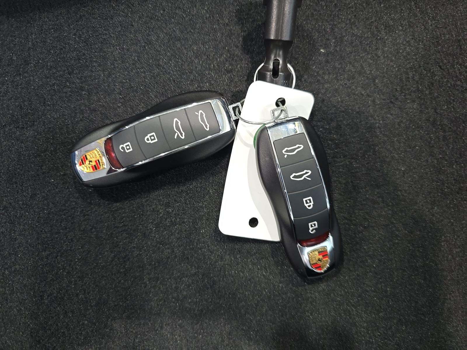 2025 Porsche 718 Cayman GT4 RS RWD