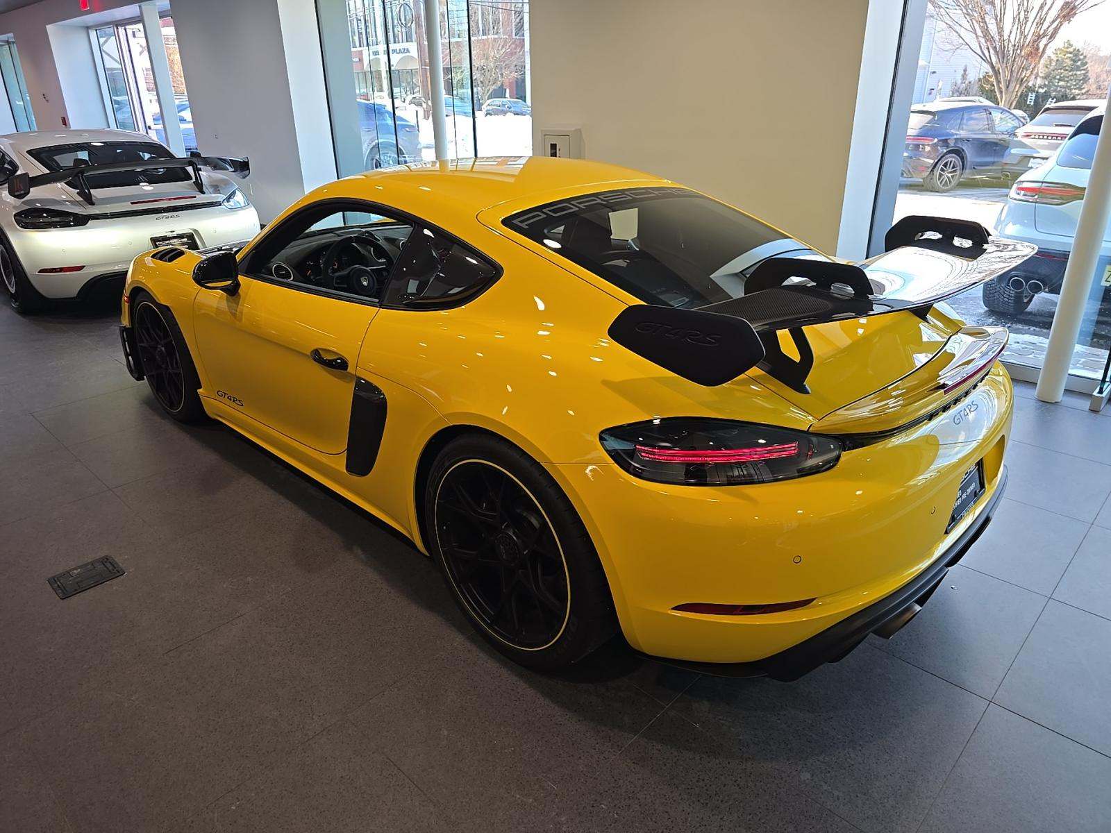 2025 Porsche 718 Cayman GT4 RS RWD