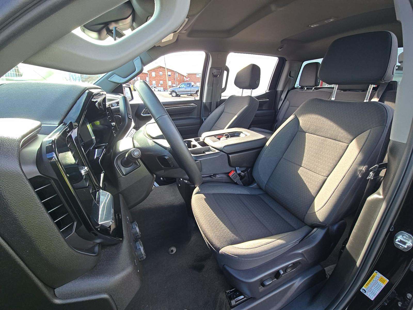 2025 Chevrolet Silverado 1500 LT RWD