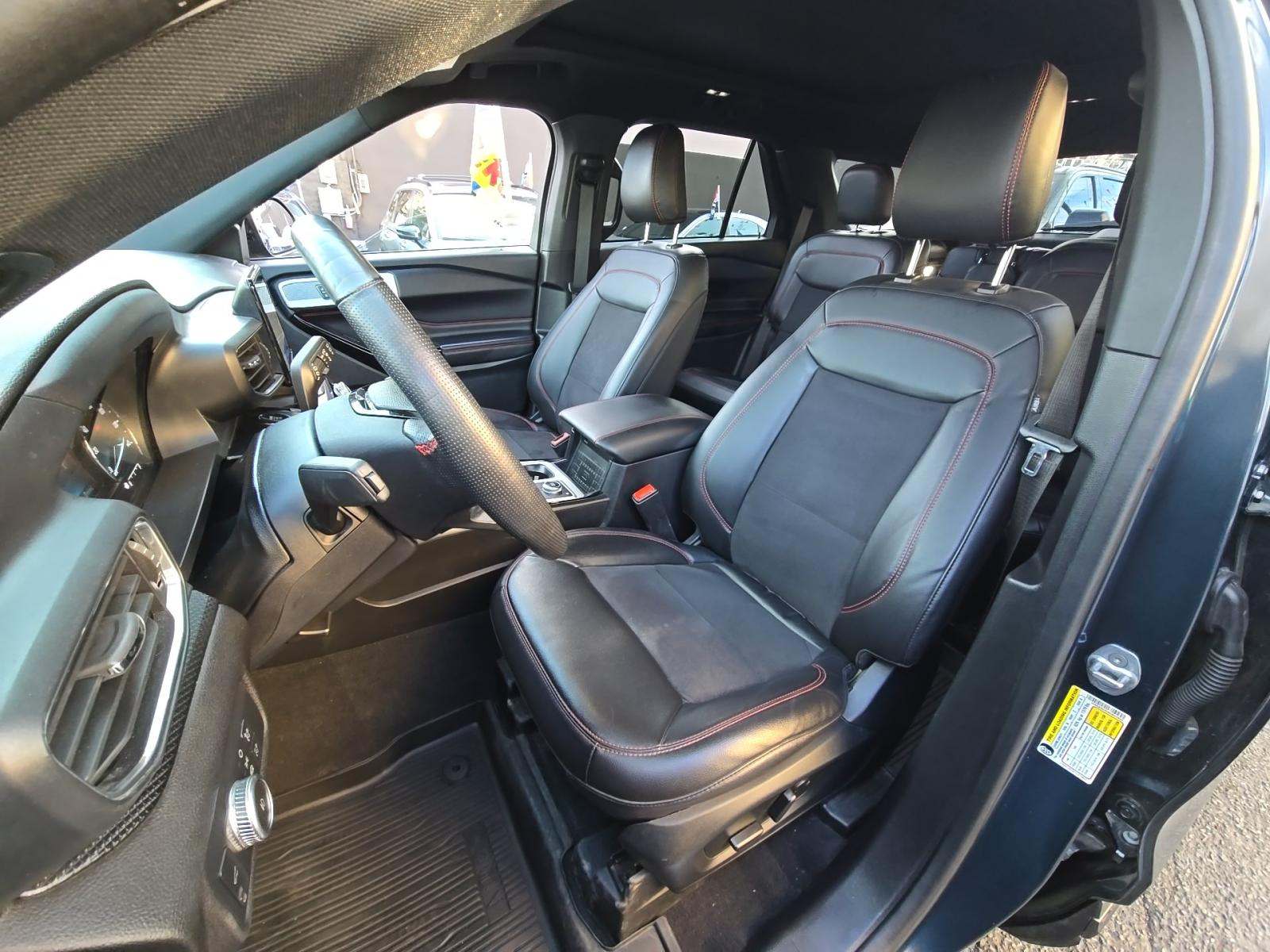 2022 Ford Explorer ST-Line AWD