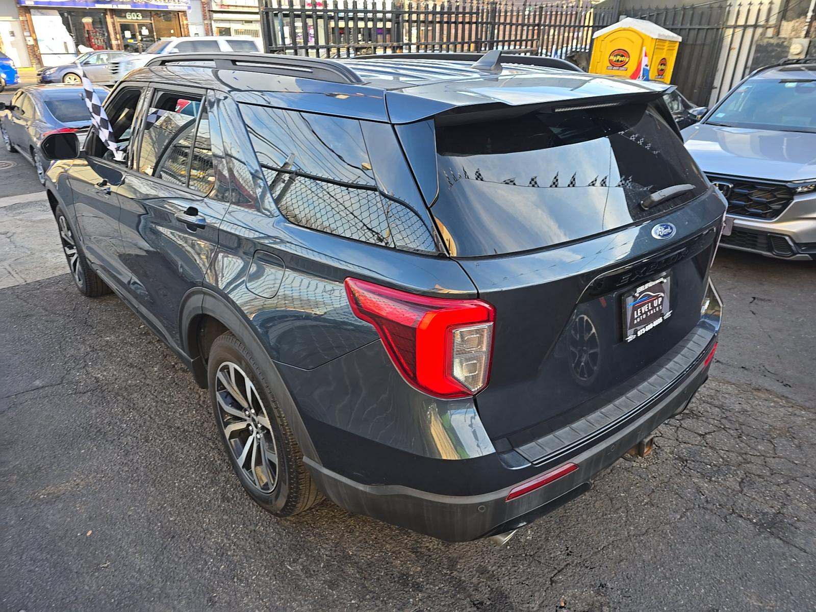 2022 Ford Explorer ST-Line AWD
