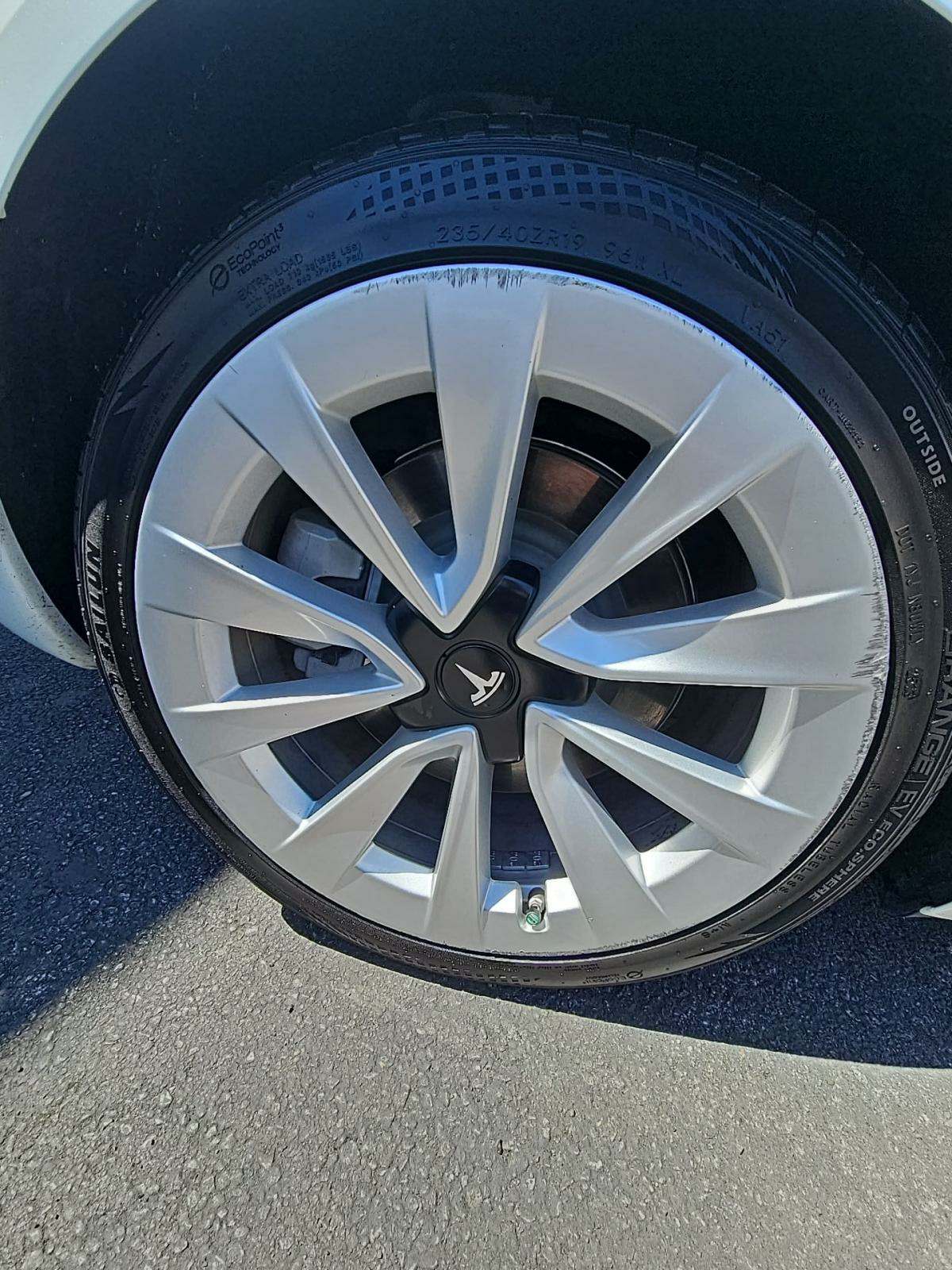 2022 Tesla Model 3 Long Range AWD