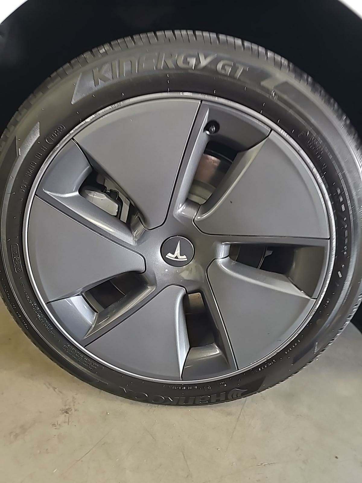 2022 Tesla Model 3 Standard Range RWD