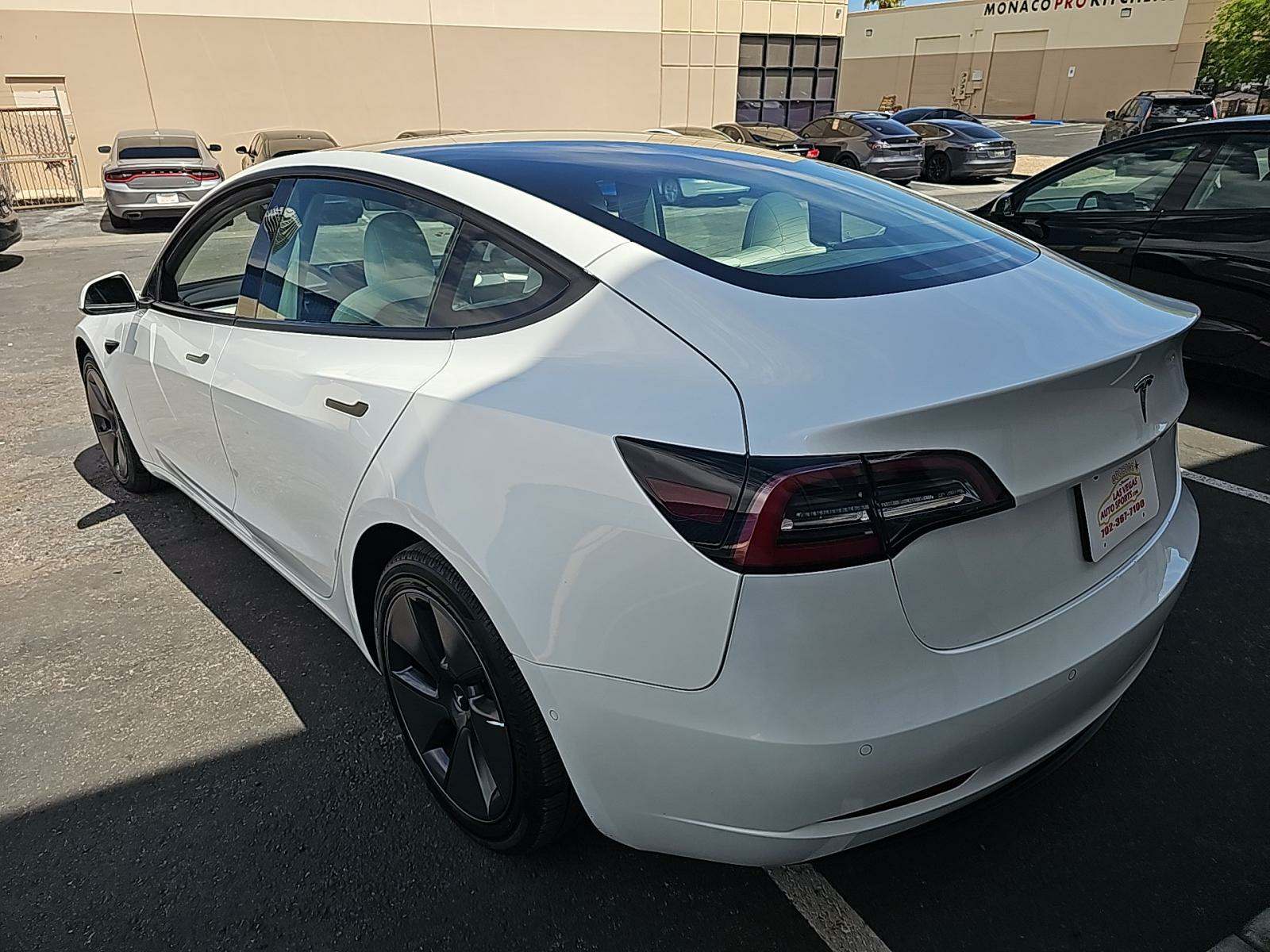 2022 Tesla Model 3 Standard Range RWD