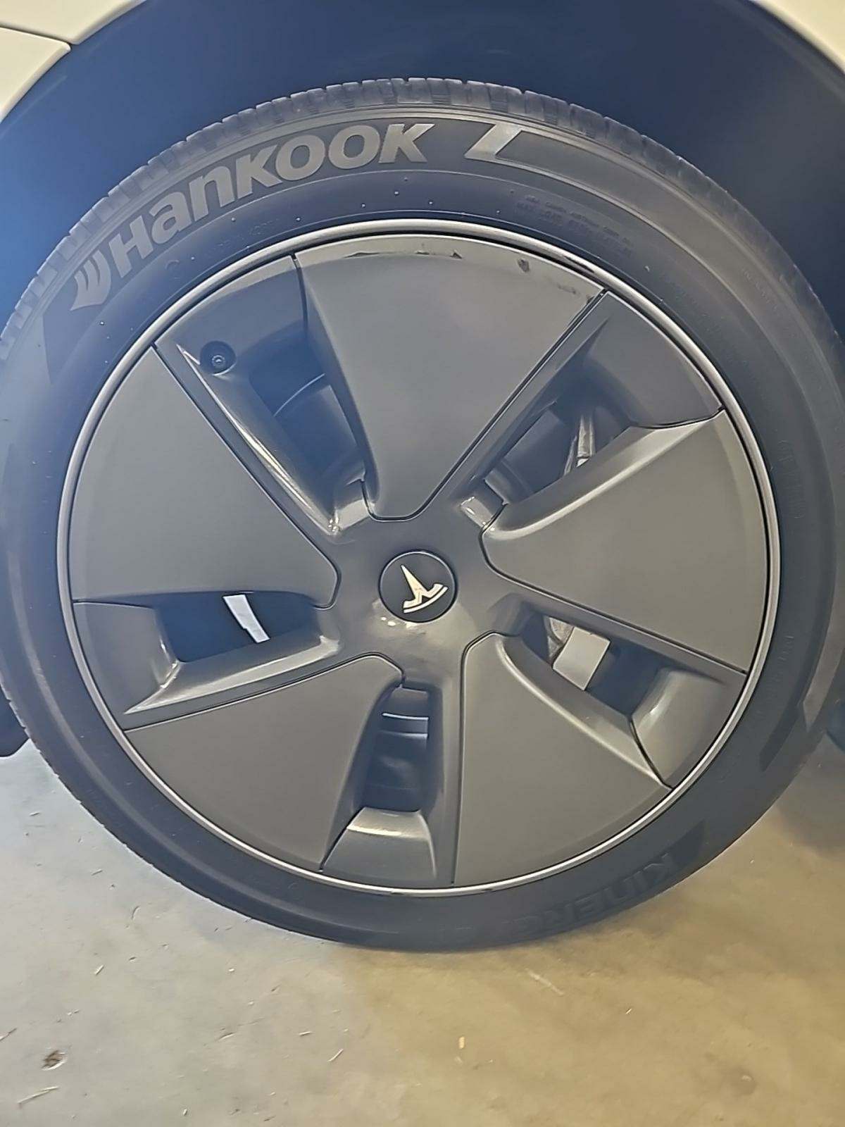 2022 Tesla Model 3 Standard Range RWD