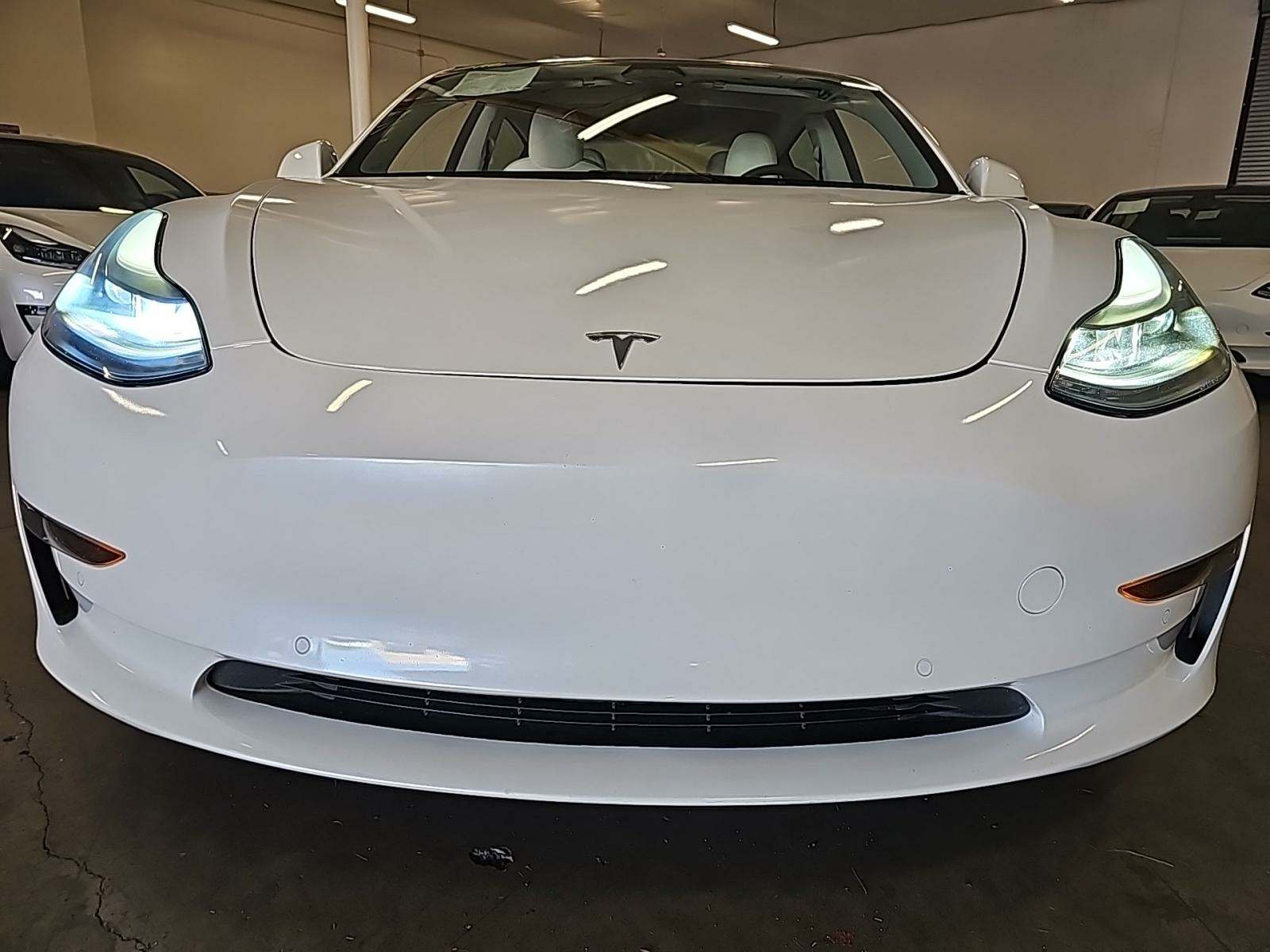 2022 Tesla Model 3 Standard Range RWD