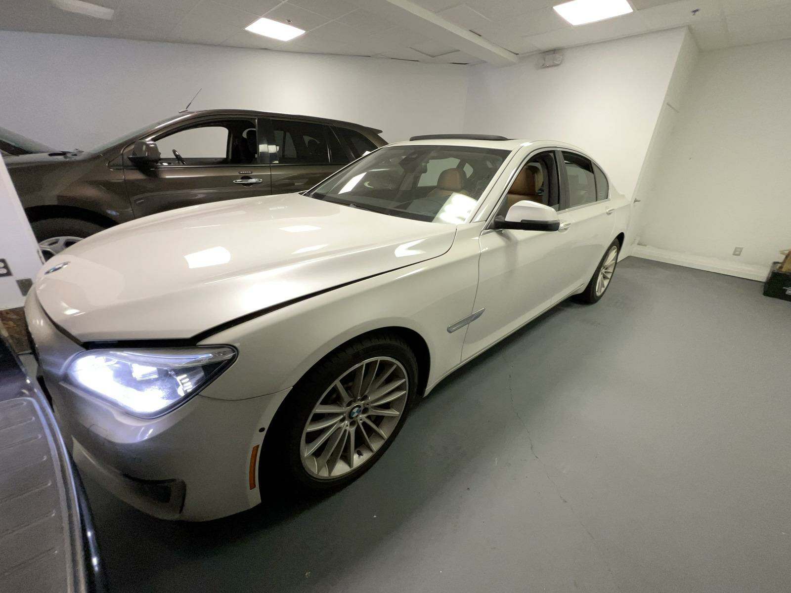 2013 BMW 7 Series Sedan 750i xDrive