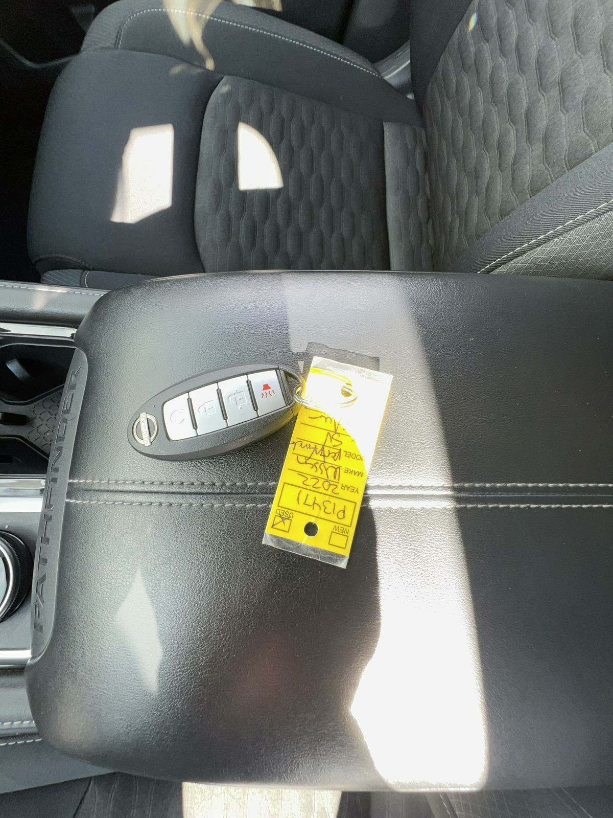 2022 Nissan Pathfinder SV AWD