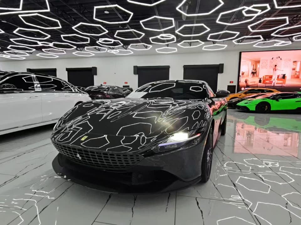 2022 Ferrari Roma Base RWD
