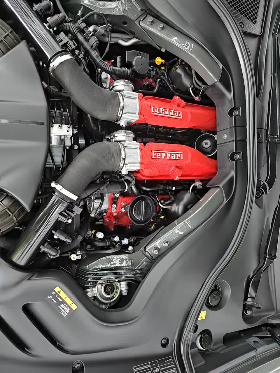 2022 Ferrari Roma Base RWD
