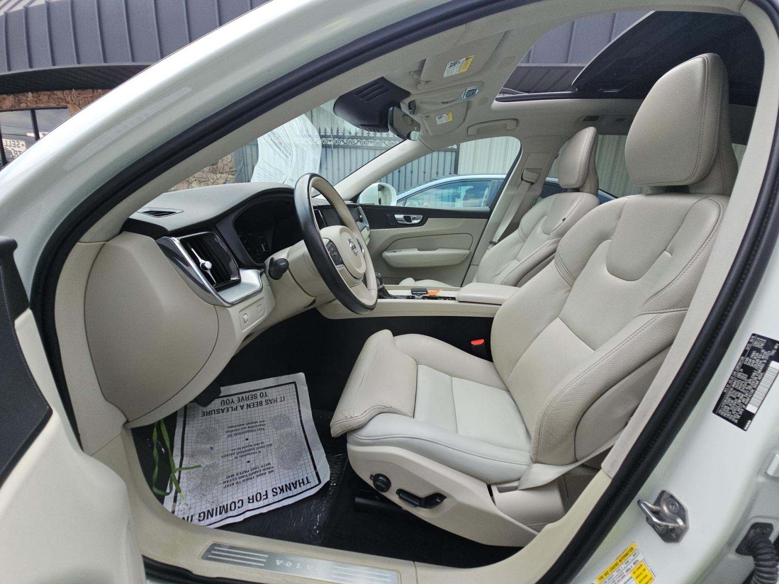 2019 Volvo XC60 T5 Momentum AWD