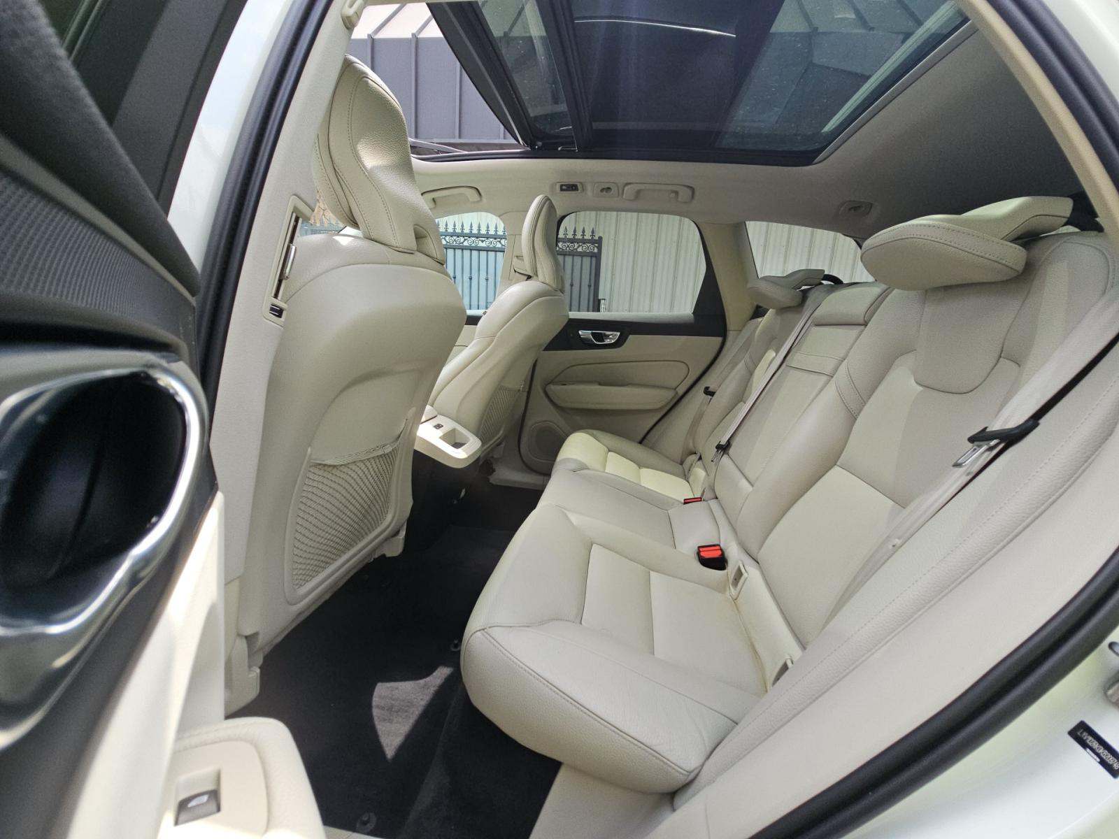 2019 Volvo XC60 T5 Momentum AWD