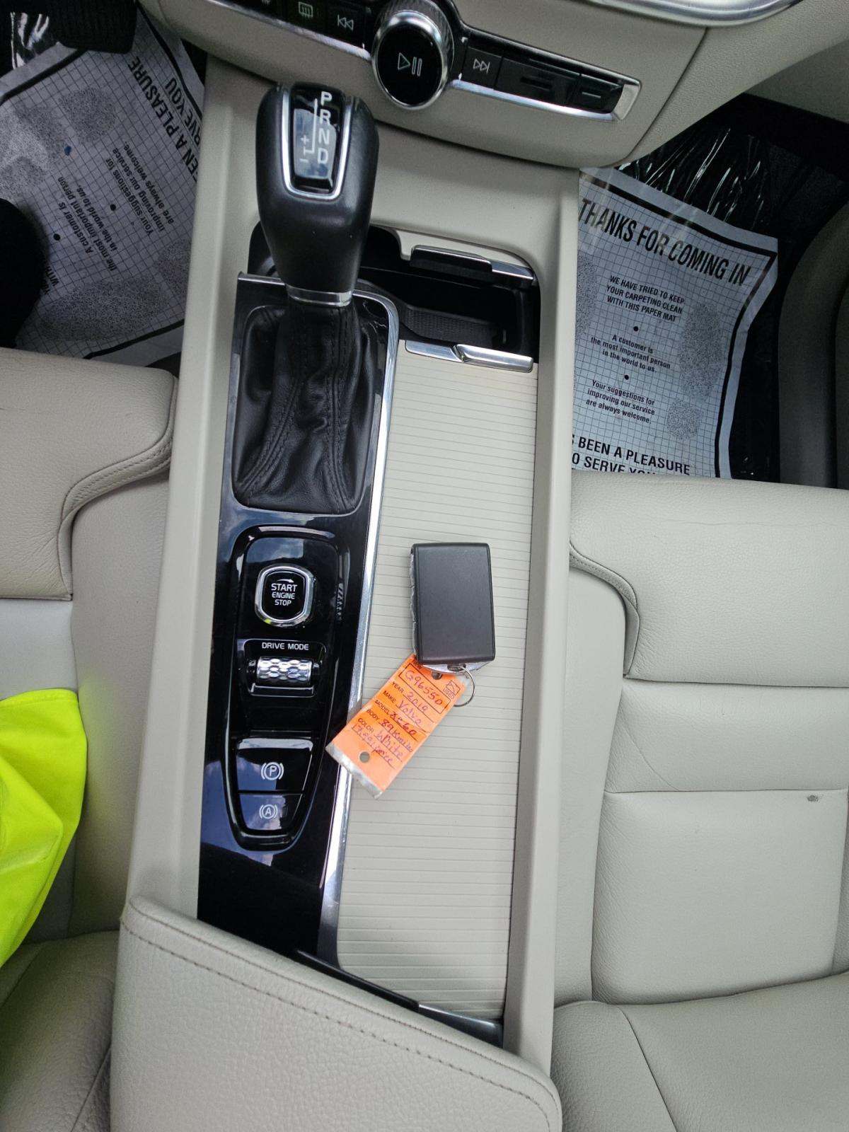 2019 Volvo XC60 T5 Momentum AWD