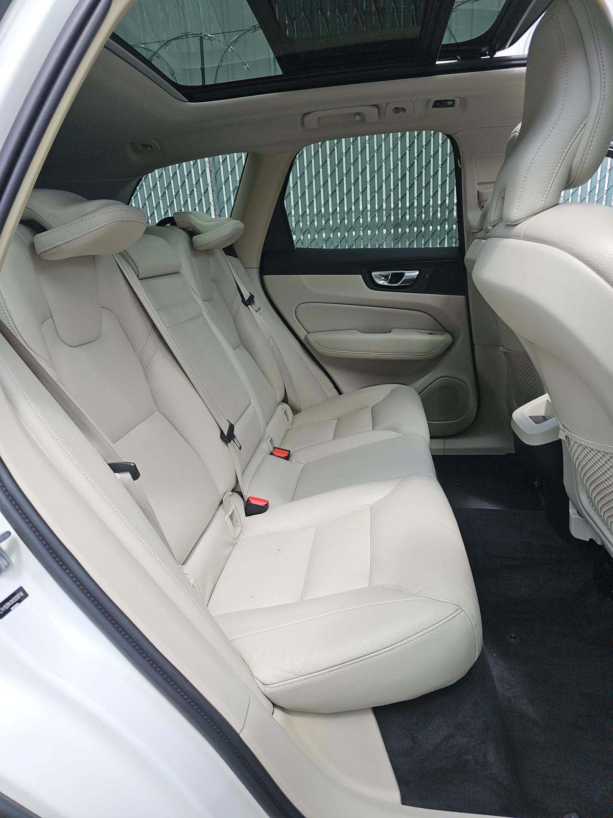2019 Volvo XC60 T5 Momentum AWD