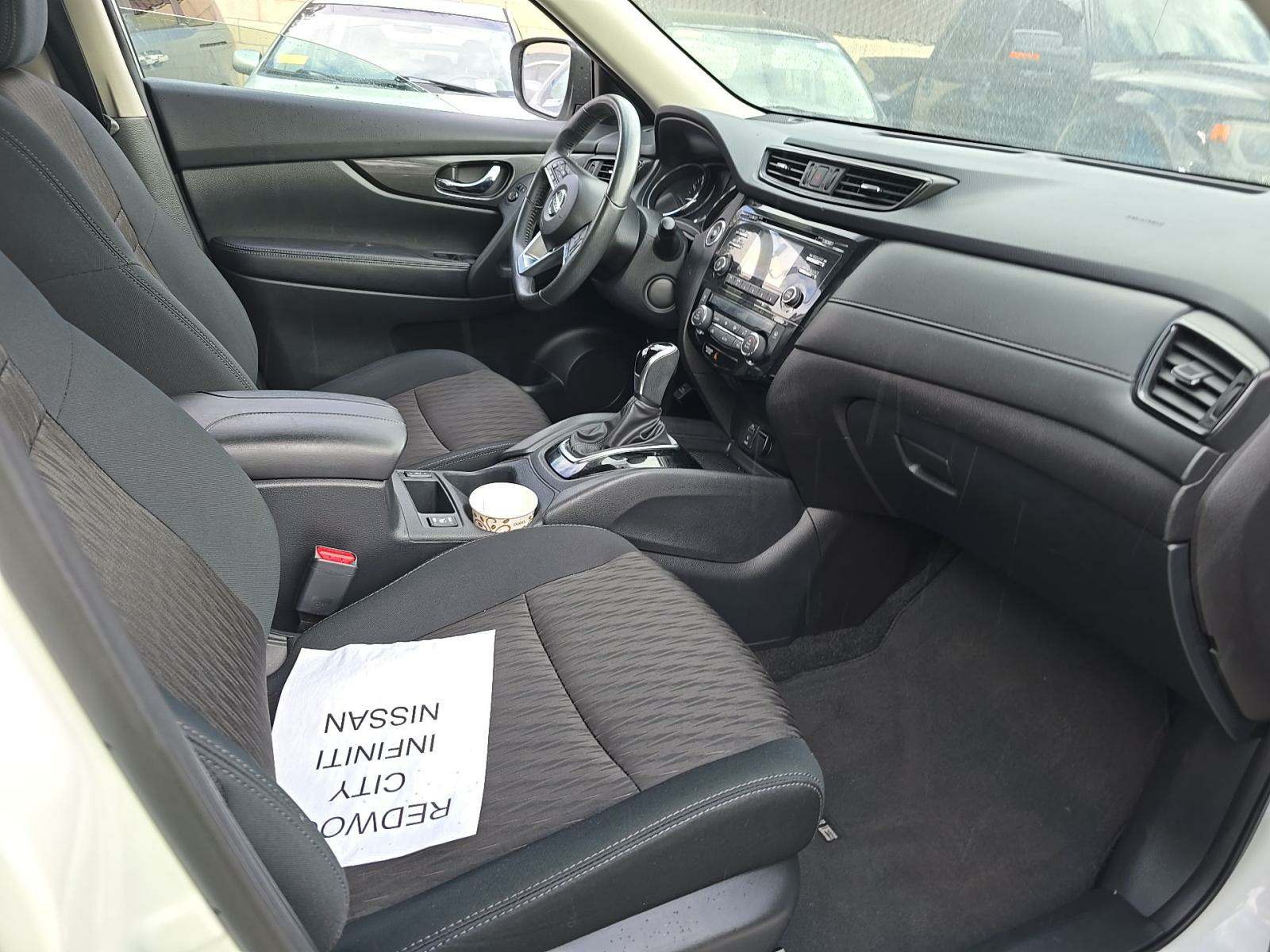 2017 Nissan Rogue Hybrid SV FWD