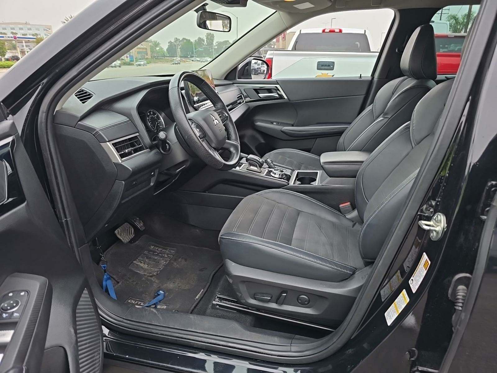 2023 Mitsubishi Outlander SE FWD