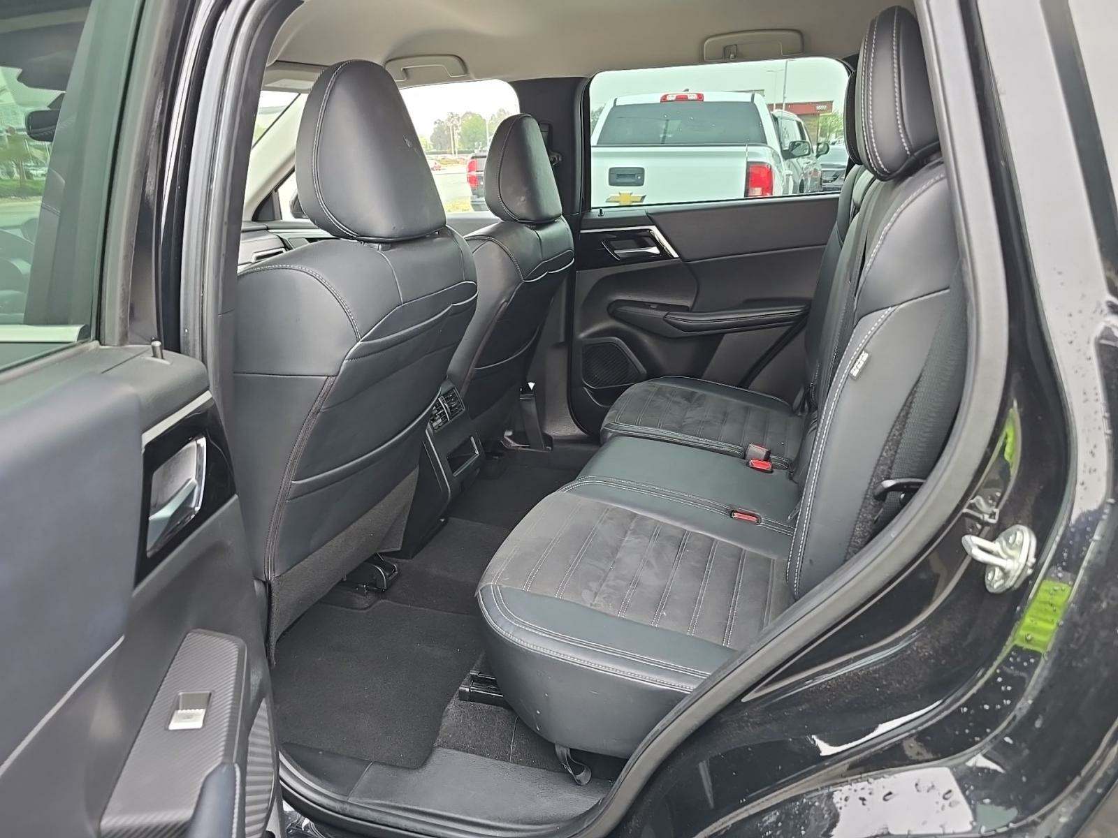 2023 Mitsubishi Outlander SE FWD