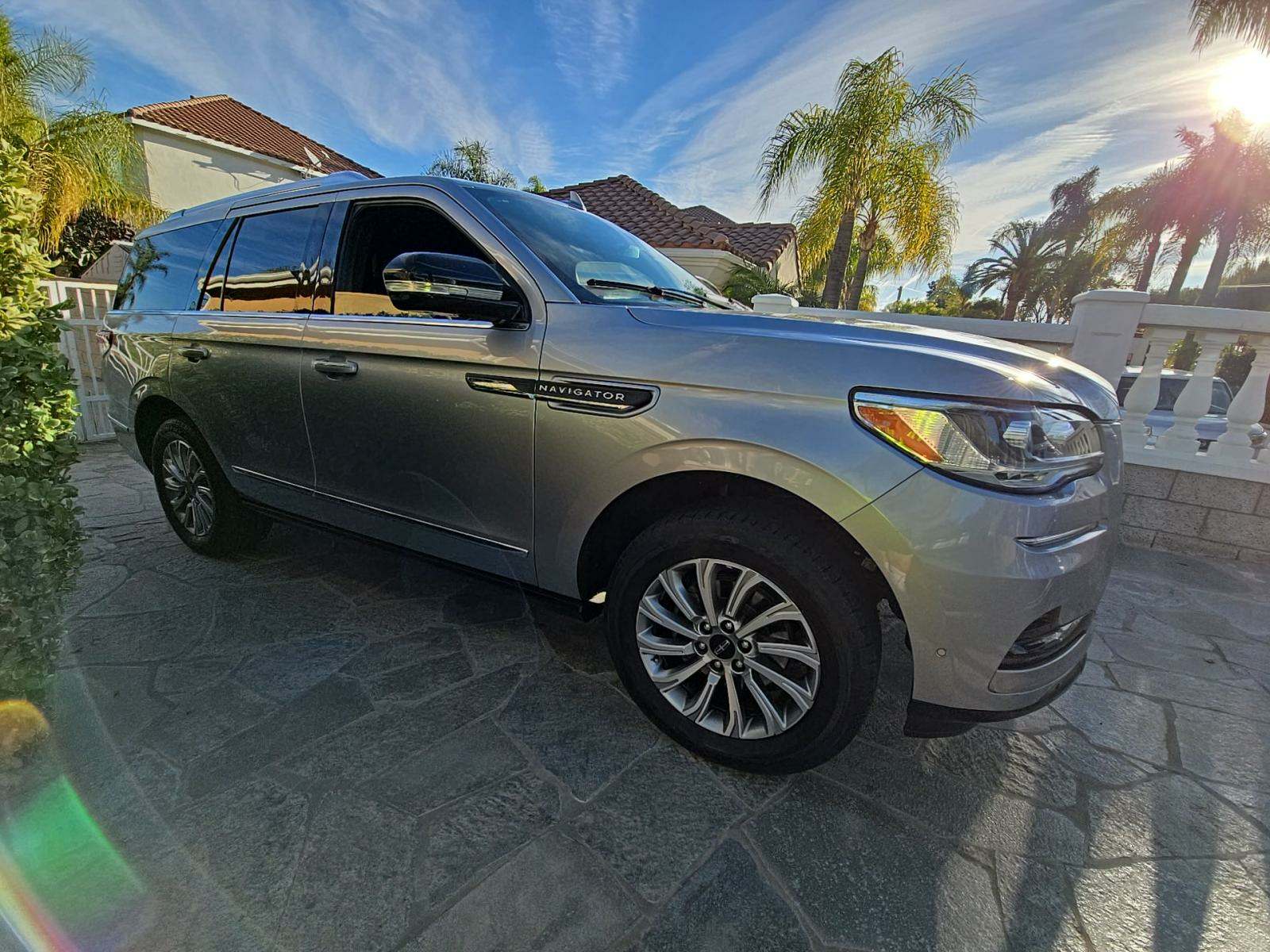 2023 Lincoln Navigator Standard AWD