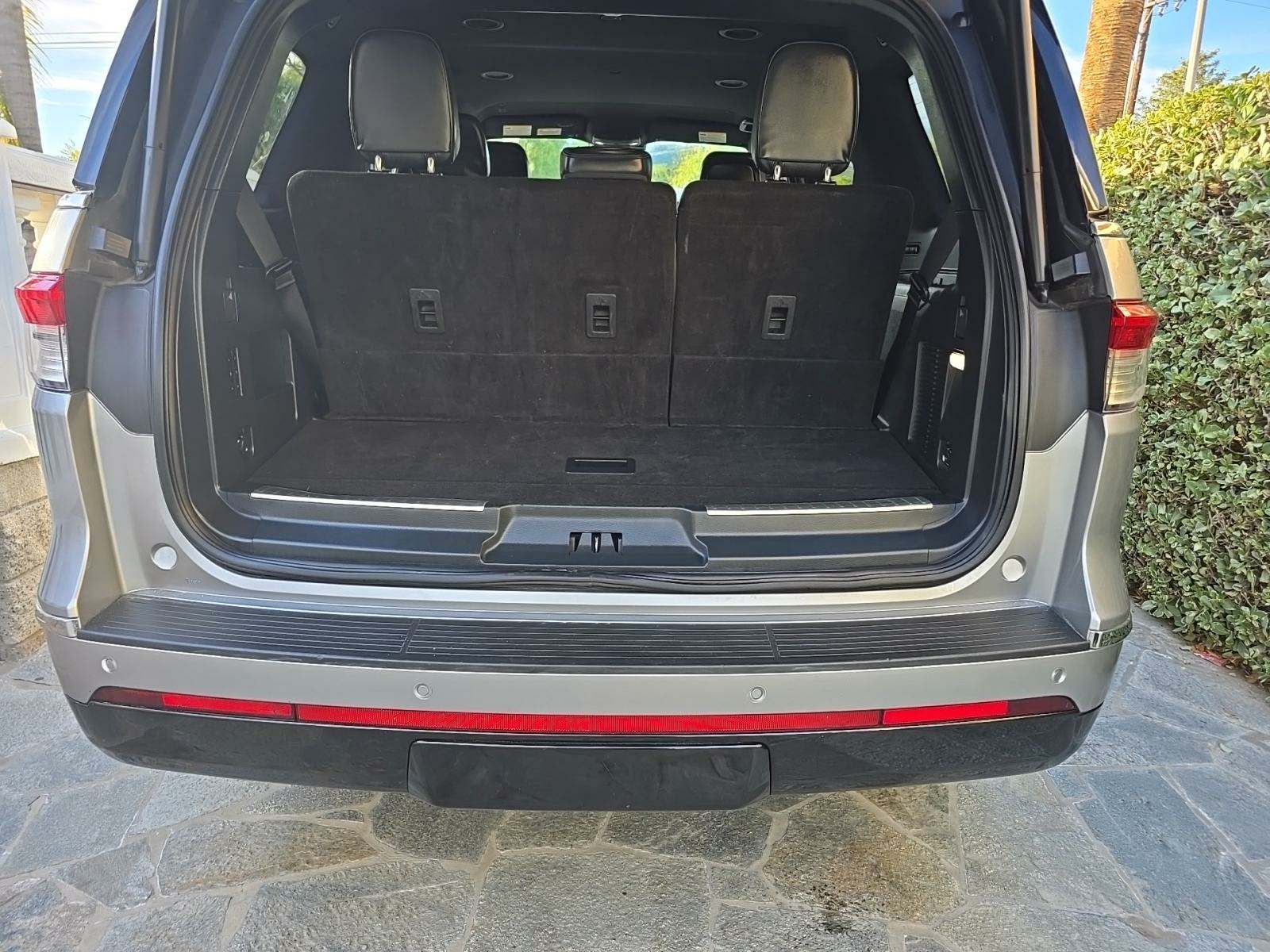 2023 Lincoln Navigator Standard AWD